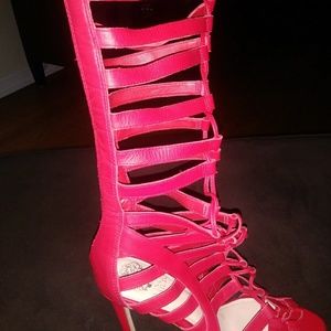 Red VINCE CAMUTO Tall Gladiator sandals